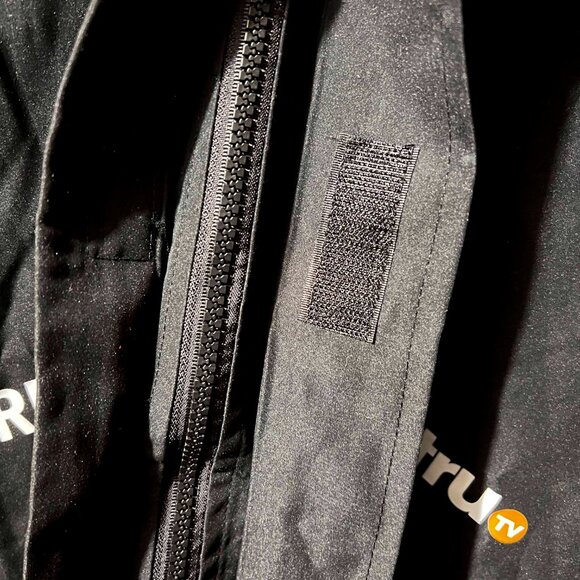 TRUTV (The TV Station) black windbreaker promo windbreaker NWOT - Picture 4 of 14